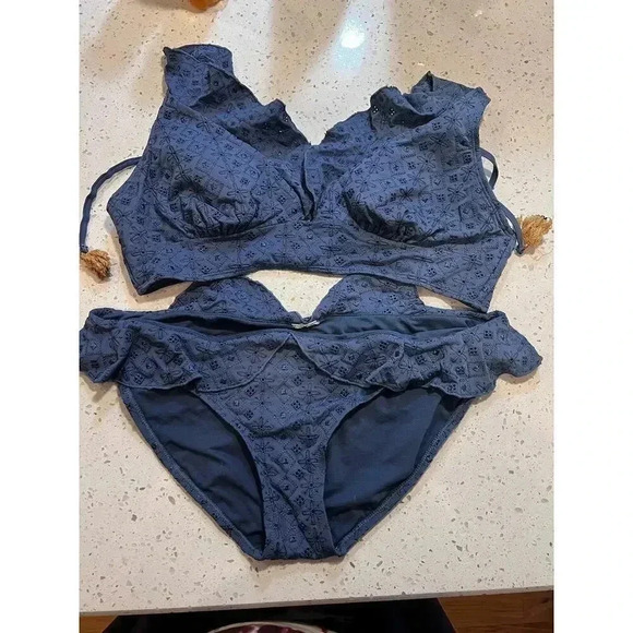 Time & tru bikini  dusty blue floral cut out size 12-14 - Picture 1 of 5